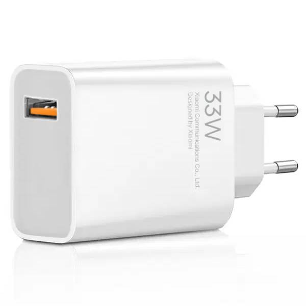 شارژر مدل 33 وات به همراه کابل تبدیل USB-C، دارای خروجی USB، امکان شارژ کردن سریع‌تر موبایل و تبلت با شدت جریان 2.0 آمپر و بالاتر، دارای فناوری Quick Charge 3.0